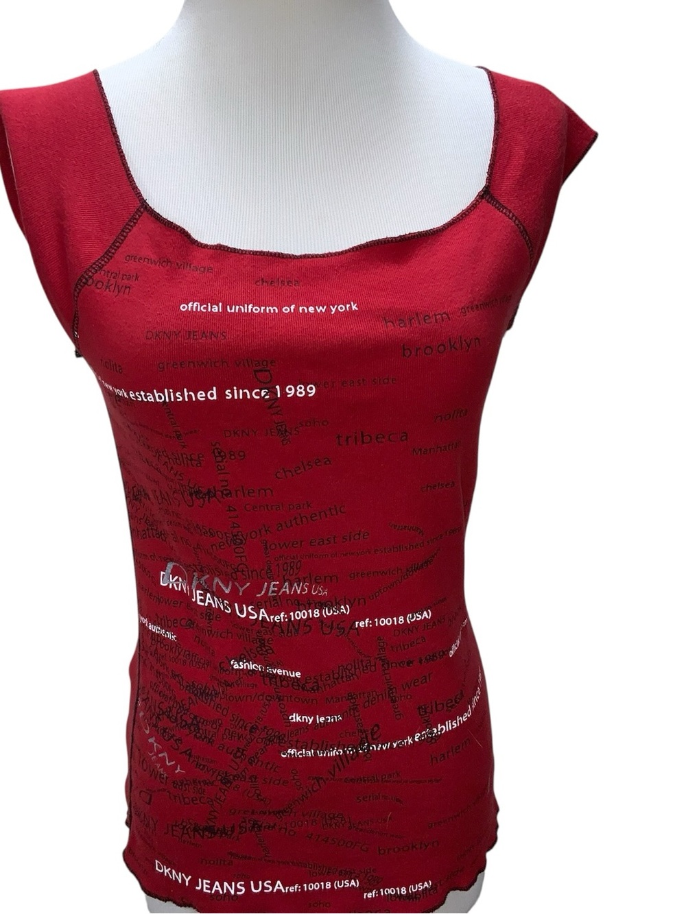 Vintage DKNY Jeans Y2K Red NYC Graphic T-Shirt Top S Cotton Made in Canada Fitte - Picture 2 of 11